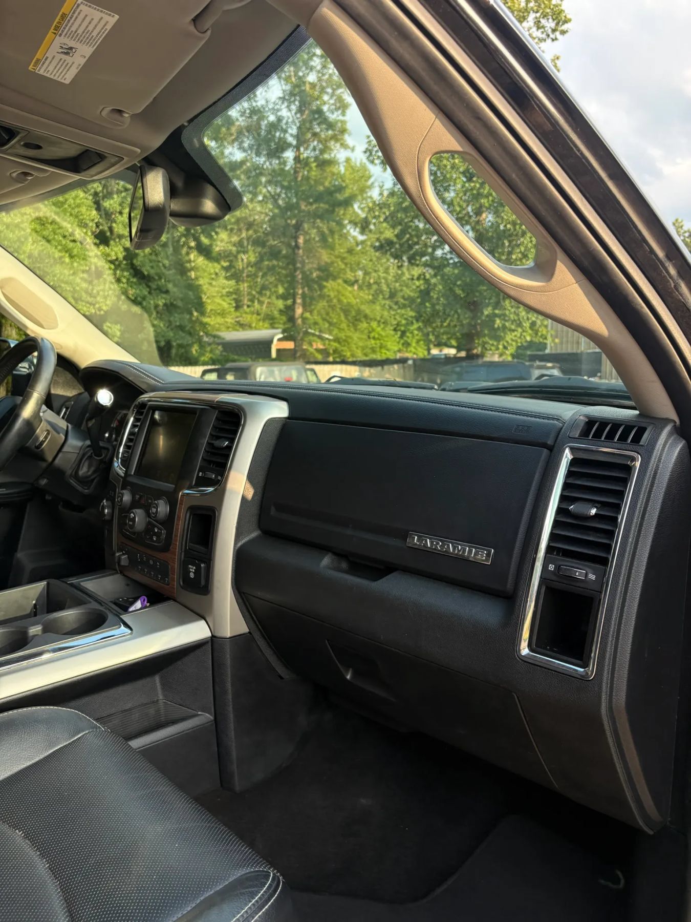 Used 2014 RAM 3500 Laramie AWD/4WD image 16