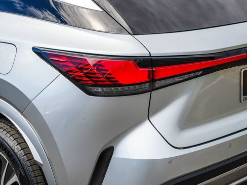 Used 2024 Lexus RX 350 AWD w/ Technology Package image 11