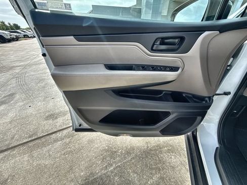 Used 2020 Honda Odyssey EX image 13