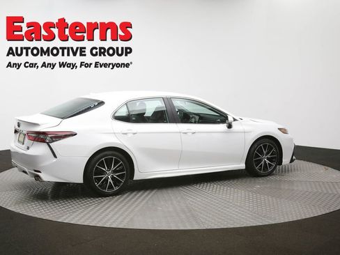 Used 2024 Toyota Camry SE AWD/4WD image 41