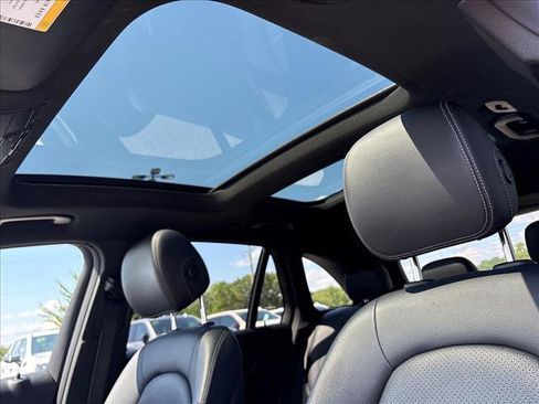 Used 2019 Mercedes-Benz GLC 300 4MATIC image 18
