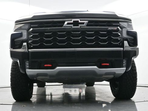 Used 2023 Chevrolet Silverado 1500 ZR2 w/ Technology Package image 47