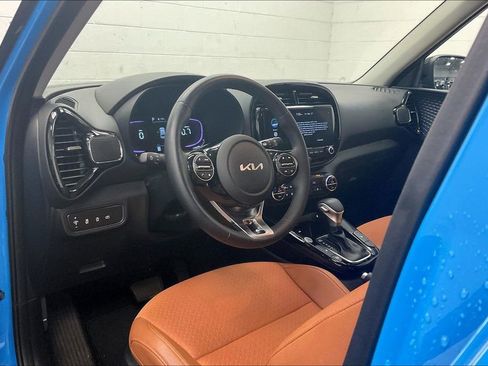 Used 2025 Kia Soul EX image 13