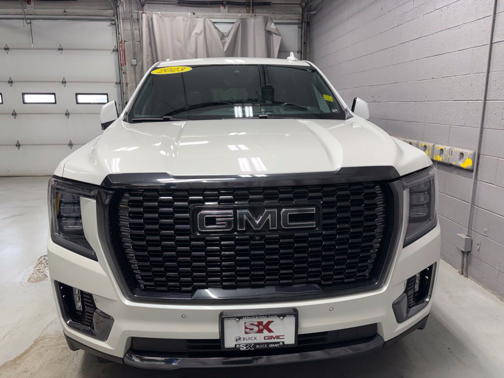 Used 2023 GMC Yukon Denali Ultimate AWD/4WD image 6