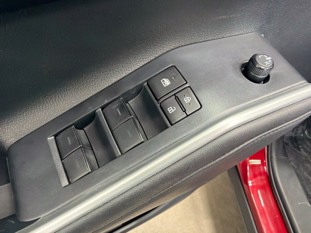Used 2023 Toyota Highlander XSE AWD/4WD image 21