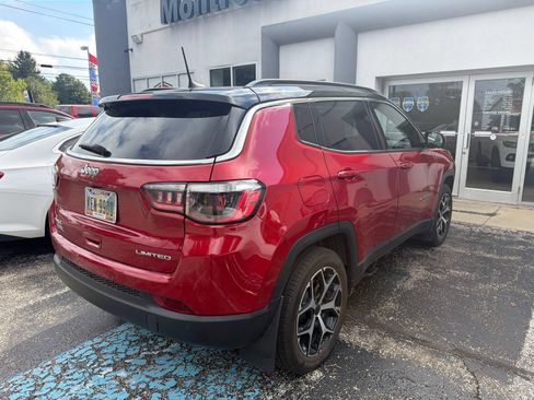 Used 2025 Jeep Compass Limited AWD/4WD image 5