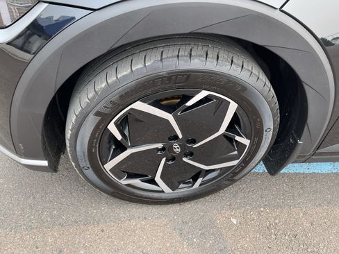 Certified 2024 Hyundai Ioniq 5 SEL AWD/4WD image 9