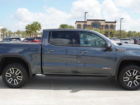 Used 2021 GMC Sierra 1500 AT4 w/ AT4 Value Package image 4