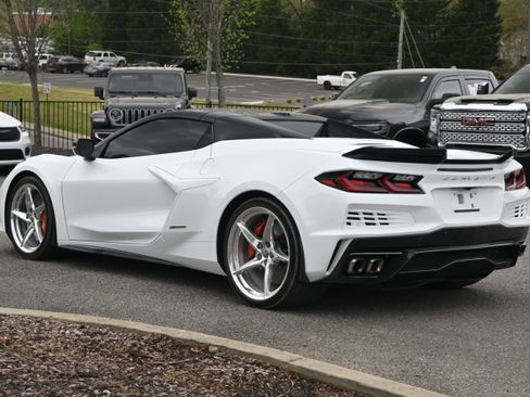 Used 2025 Chevrolet Corvette E-Ray w/ Stealth Interior Trim Package image 11