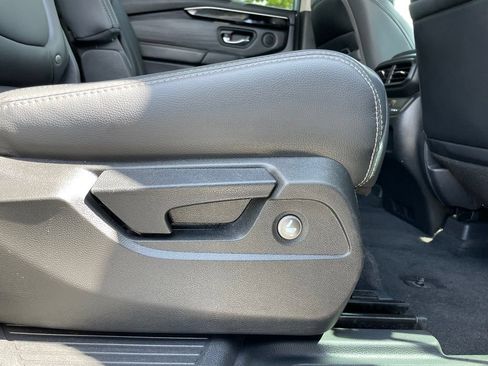 Certified 2025 Honda Pilot EX-L image 35