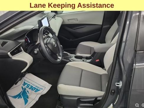 Used 2026 Toyota Corolla LE FWD image 5