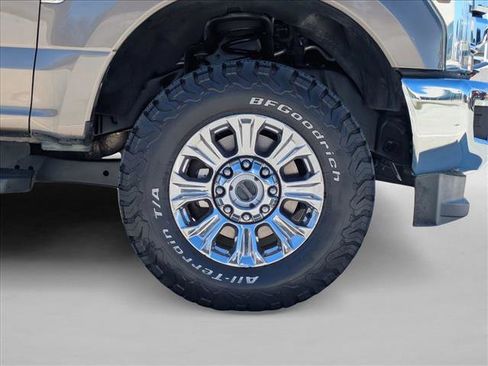 Used 2019 Ford F250 XLT w/ XLT Premium Package image 22