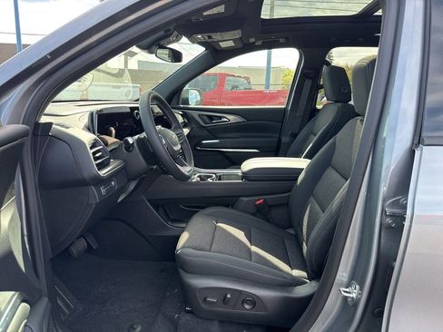 New 2026 Chevrolet Traverse LT w/ Sun and Wheel Package image 13