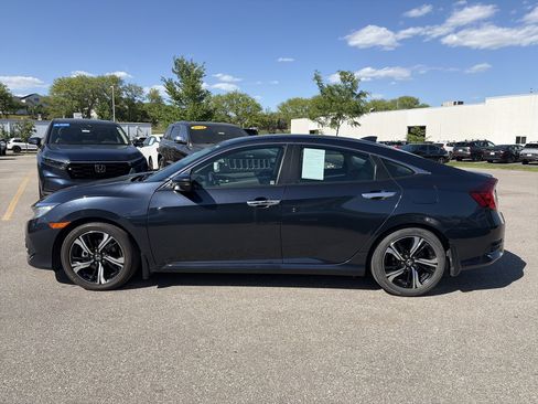 Used 2017 Honda Civic Touring image 8