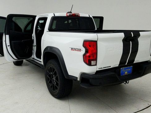 Certified 2024 Chevrolet Colorado Trail Boss w/ LPO, Dark Essentials Package image 12