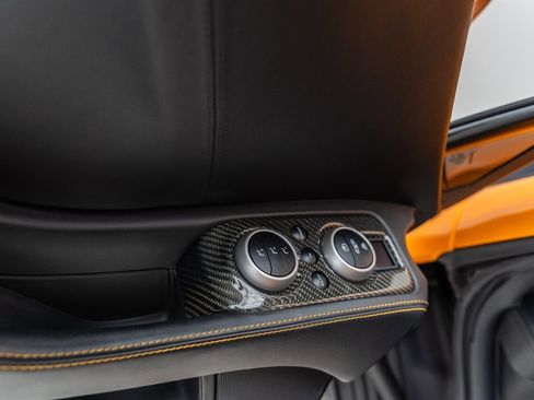 Used 2014 McLaren MP4-12C Spider RWD image 63