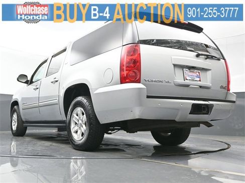 Used 2013 GMC Yukon XL SLT image 23