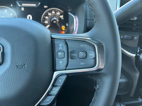New 2026 RAM 2500 Laramie AWD/4WD image 18