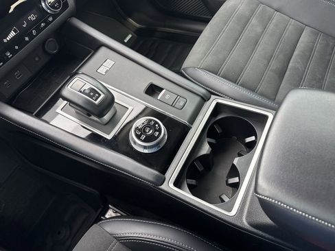 Used 2024 Mitsubishi Outlander SE image 20