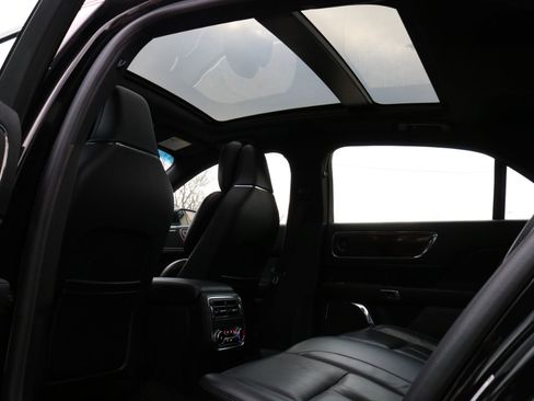 Used 2020 Lincoln Continental Reserve image 52