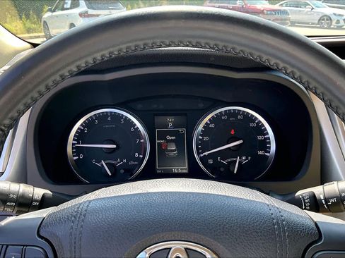 Used 2015 Toyota Highlander Limited Platinum image 28