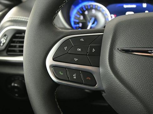 New 2026 Chrysler Pacifica Select image 36