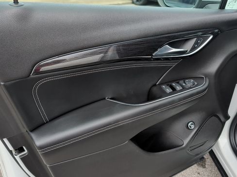 Used 2023 Buick Envision Preferred FWD image 13