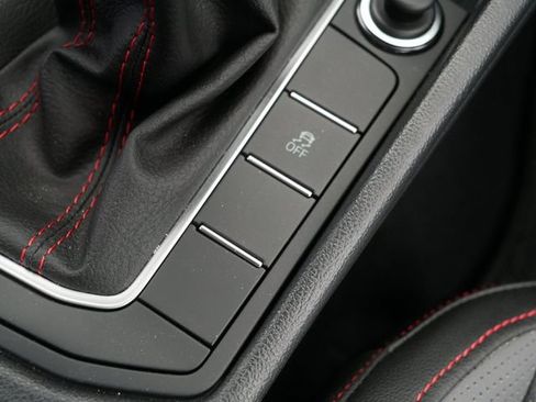 Certified 2025 Volkswagen Jetta GLI Autobahn w/ GLI Black Package FWD image 34