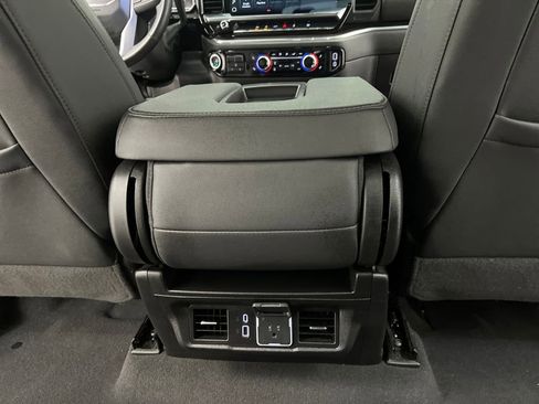 Used 2025 GMC Sierra 1500 SLT image 24