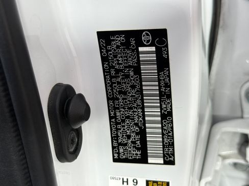 Used 2022 Toyota Prius XLE FWD image 27