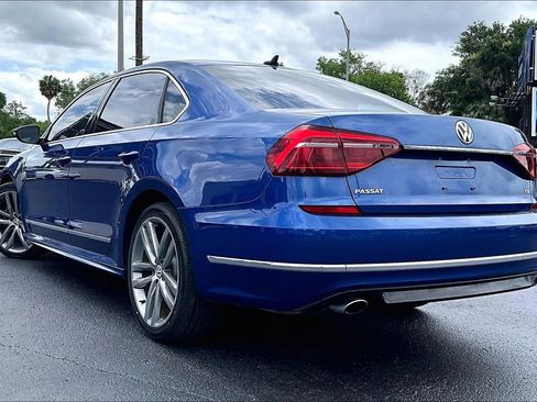 Used 2017 Volkswagen Passat 1.8T R-Line FWD image 4
