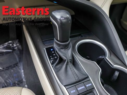 Used 2023 Toyota Camry XLE w/ Navigation Package image 13