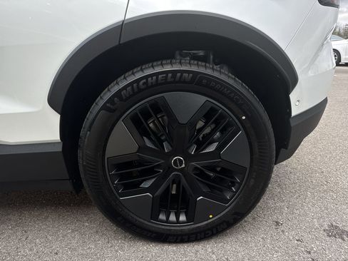 New 2026 Volvo EX30 Cross Country Ultra image 34