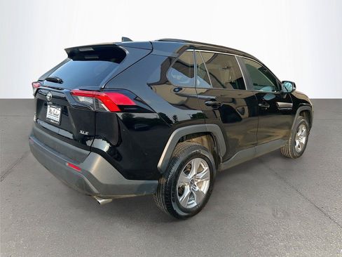 Used 2025 Toyota RAV4 XLE FWD image 5