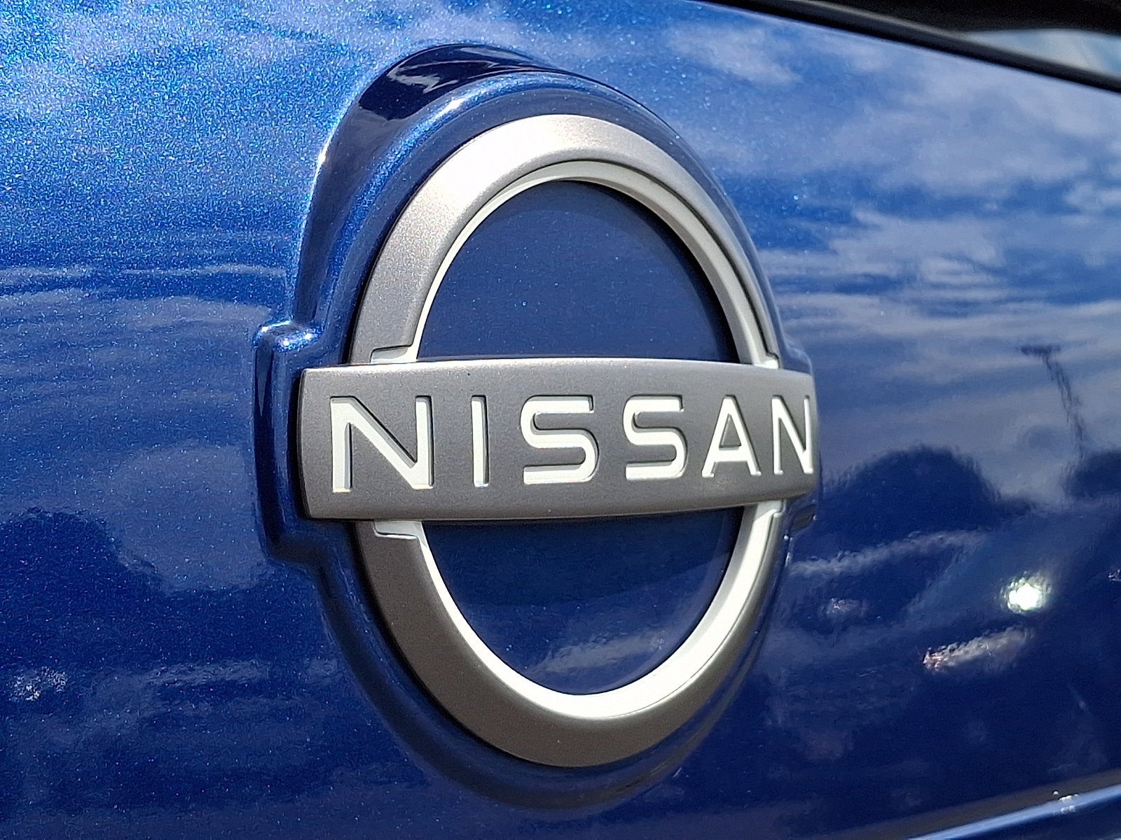 Used 2023 Nissan Rogue S AWD/4WD image 28