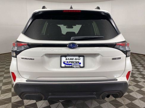 Used 2025 Subaru Forester Limited AWD/4WD image 7