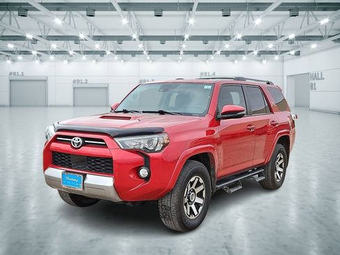 Used 2020 Toyota 4Runner SR5 image 1