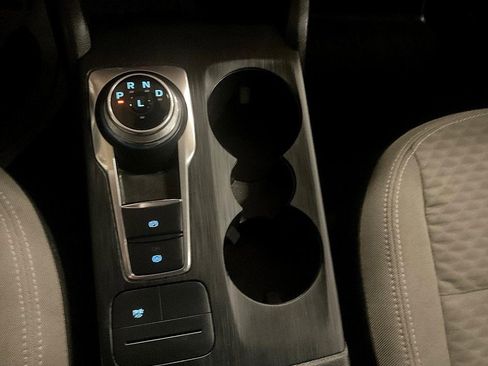 Used 2022 Ford Escape SE w/ SE Sport Appearance Package image 27