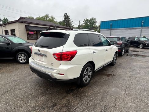Used 2017 Nissan Pathfinder SV AWD/4WD image 12