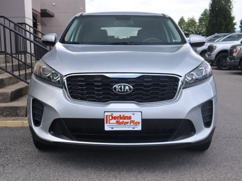 Used 2019 Kia Sorento AWD V6 image 4