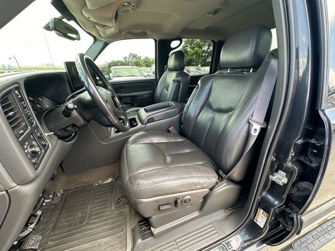 Used 2004 Chevrolet Silverado 2500 LT w/ Skid Plate Package AWD/4WD image 31