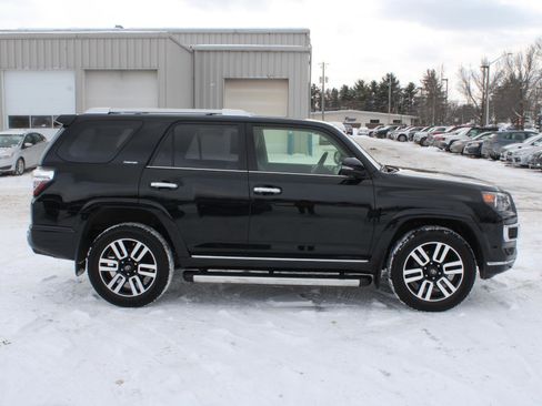 Used 2024 Toyota 4Runner Limited image 4