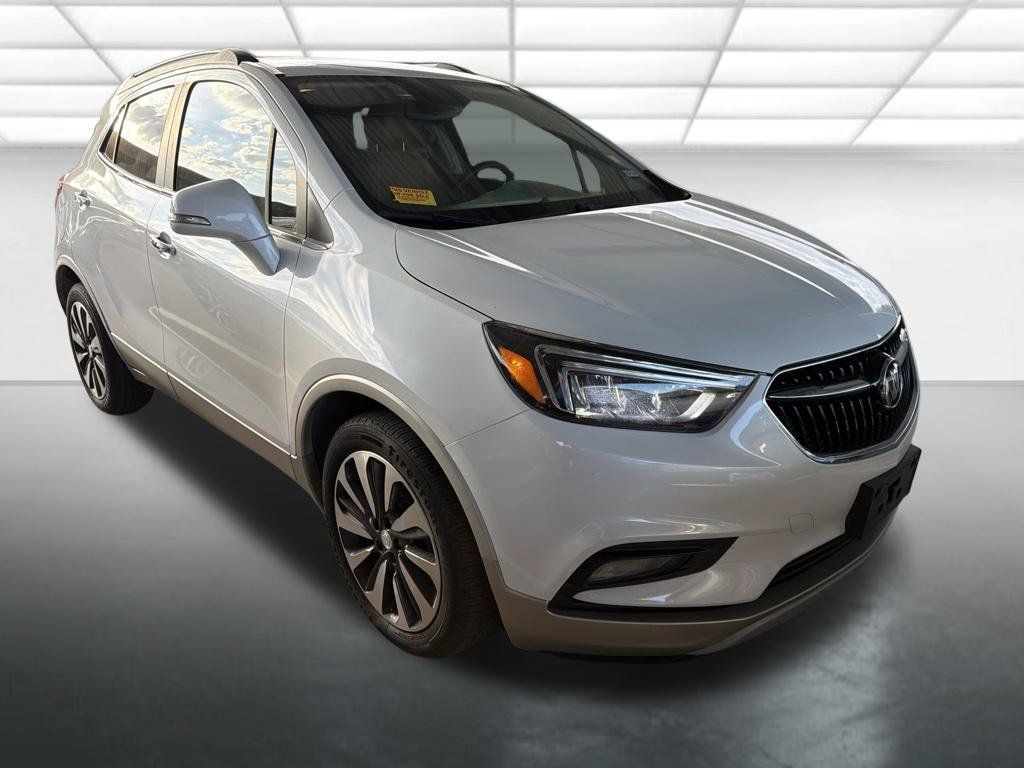 Used 2018 Buick Encore Essence FWD image 1