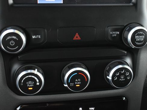 Used 2022 RAM 1500 Big Horn AWD/4WD image 25
