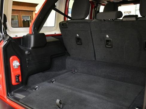 Used 2025 Jeep Wrangler Sport S image 47