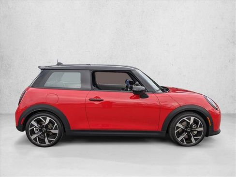 Certified 2025 MINI Cooper S image 4