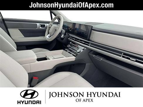 Used 2025 Hyundai Santa Fe SE AWD/4WD image 17