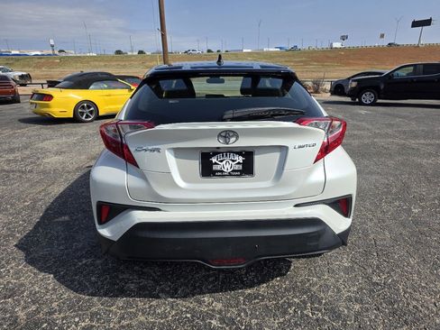 Used 2020 Toyota C-HR Limited image 6