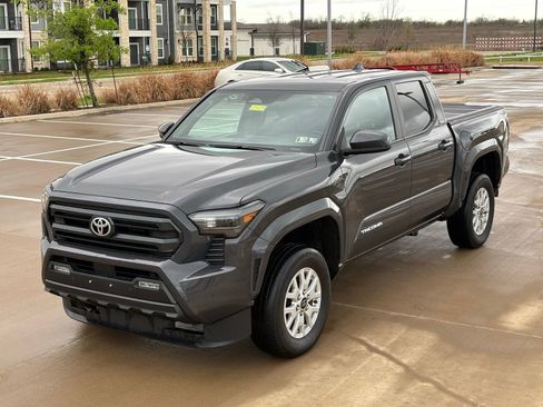 Used 2024 Toyota Tacoma SR5 image 13