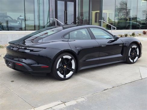 New 2025 Porsche Taycan image 7